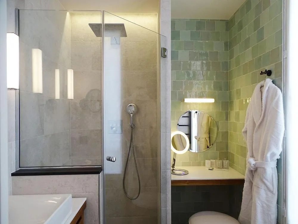 Hotell Des Champs-elysees 4*