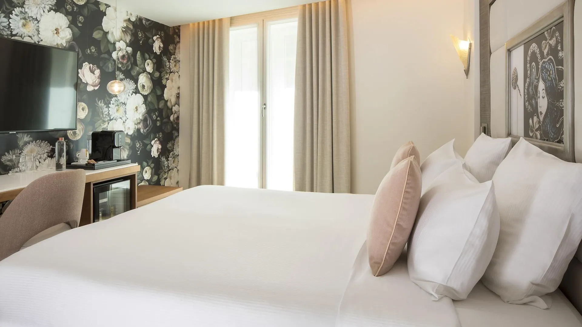Des Champs-elysees 4* Paris